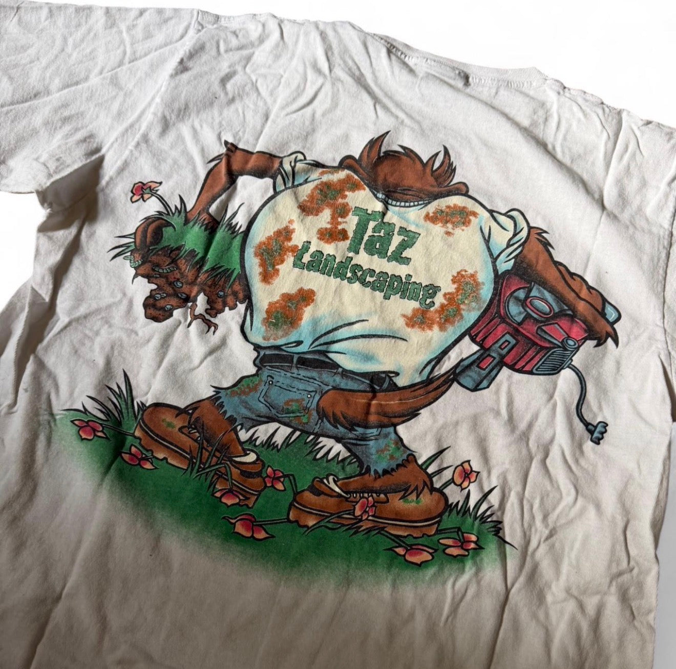 Vintage 90s Taz “Landscaping” Looney Toons T-shirt