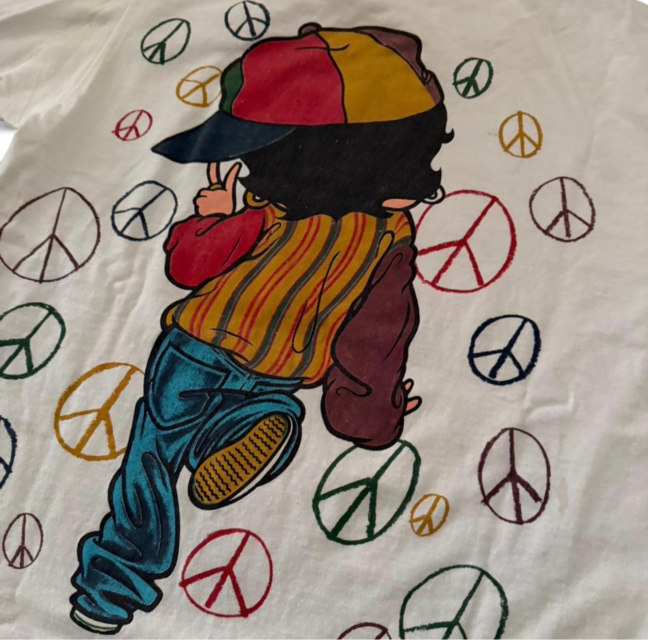Vintage 90s Betty Boop Peace All Over hip hop t-shirt